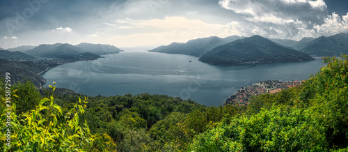 Bild auf Leinwand Landscape over the Major Lake