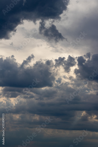 Dramatischer Himmel mit Wolken © Markus