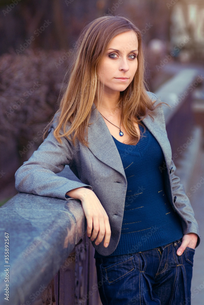 Obraz premium young woman