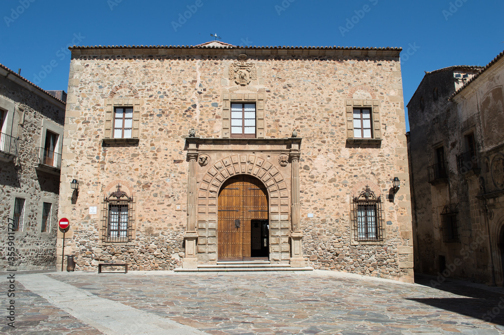 Fachada obispado Cáceres Fachada obispado Cáceres