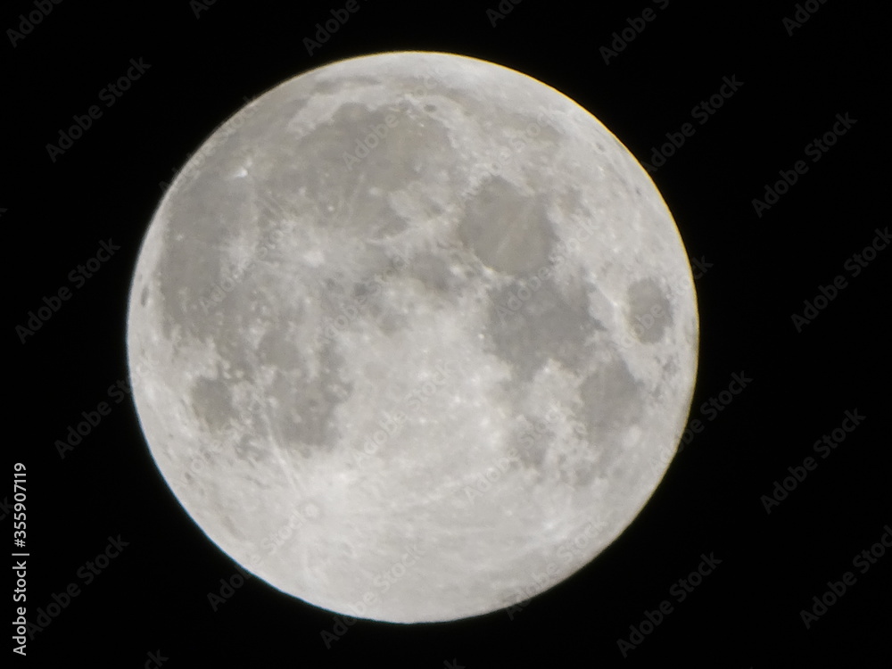 Fototapeta premium full moon on black background