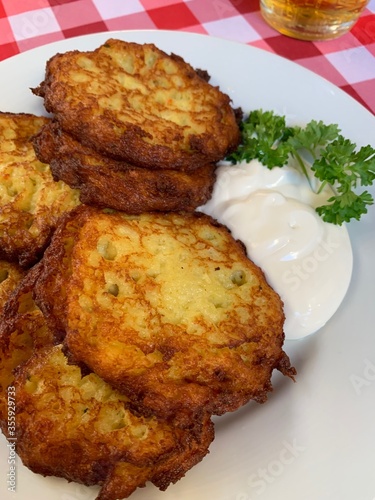 potato pancakes, placki ziemniaczane