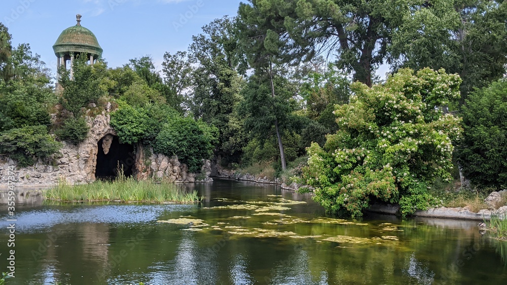 paisaje urbanas naturaleza  dentro de la ciudad