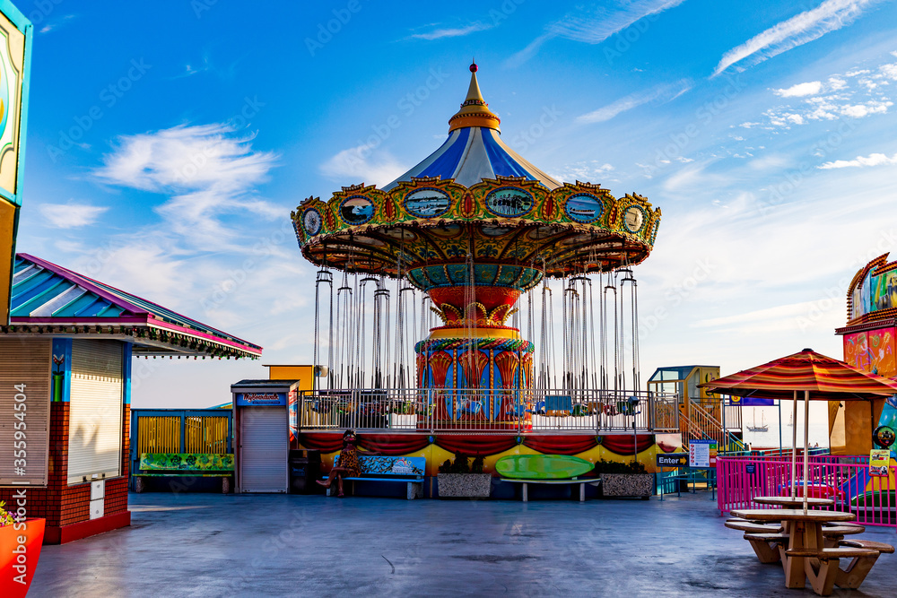 Obraz premium A Merry Go Round In Santa Cruz