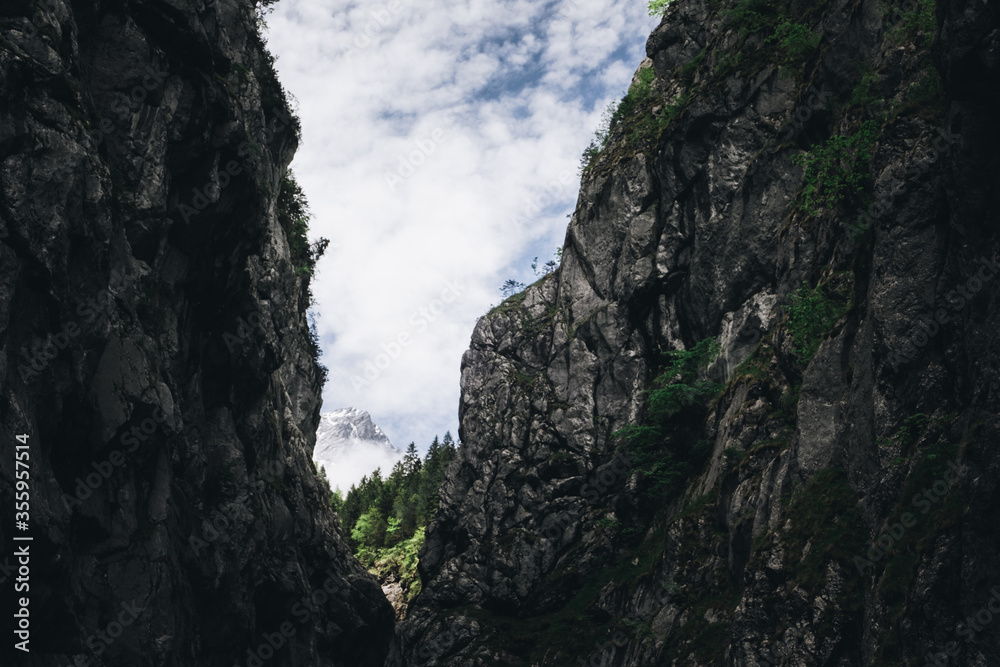 Fototapeta premium View through a stony valley