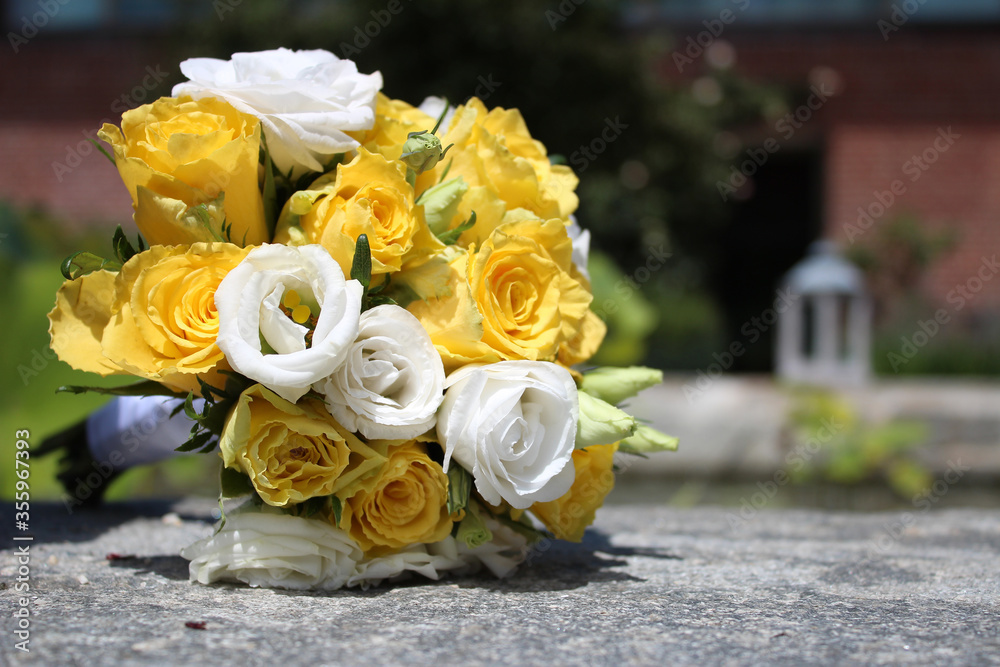 bouquet of white yellow flowers bouquet of white yellow flowers