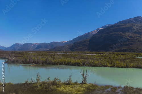 Cerro Castillo Aisen Chile sudamerica Naturaleza bosque nativo Lago Rio Baker