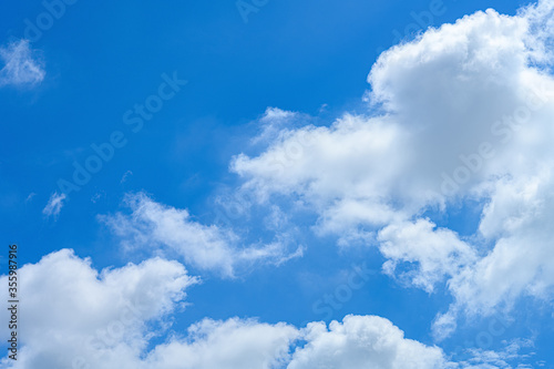 Fototapeta Naklejka Na Ścianę i Meble -  beautiful blue sky with white clouds in the morning horizontal composition
