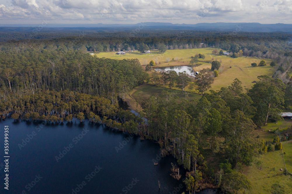 Obraz premium Mountain Lagoon in Wollemi National Park in regional New South Wales