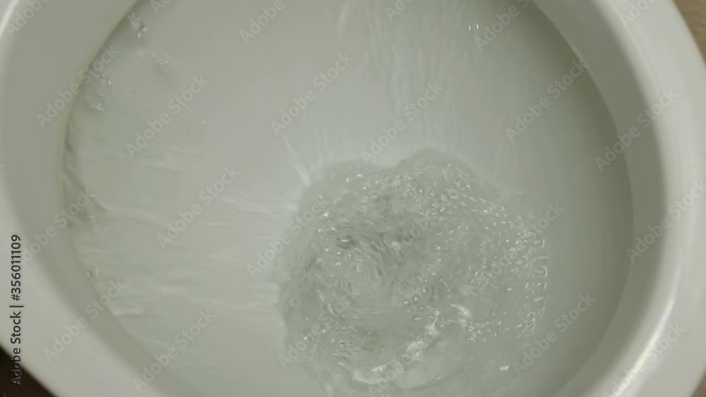 to clean a dirty toilet in the toilet room to clean a dirty toilet in the toilet room