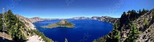 panorama of crater lake in Oregon on a clear day