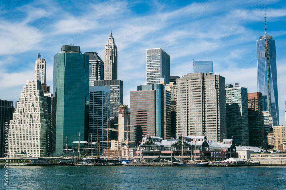 Obraz premium New York Skyline Across The Hudson River, New York