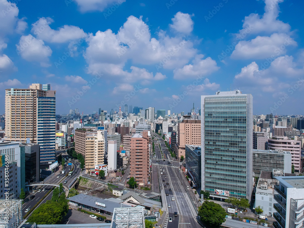 Fototapeta premium 航空撮影した夏の名古屋市の街風景