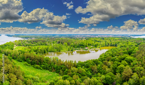 Fototapeta Naklejka Na Ścianę i Meble -  Jezioro Popówka Wielka na terenie Giżycka