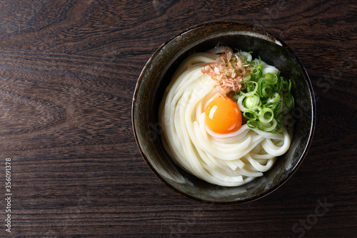 釜玉うどん、俯瞰