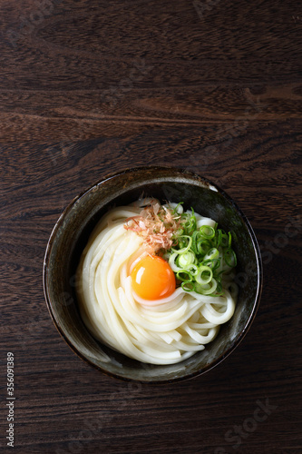 釜玉うどん、俯瞰