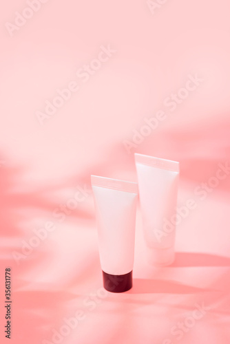 Cosmetics tube with space for mock up