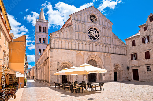 Obraz na płótnie Zadar. Historic cathedral square in Zadar street view, Dalmatia region of Croatia. w salonie
