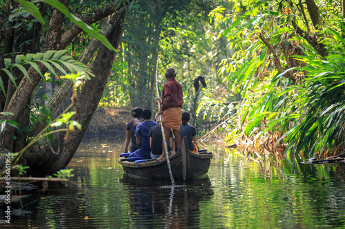 Voyage au Kérala en Inde dans les backwaters © tunach17