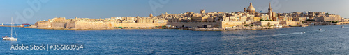 Fototapeta Naklejka Na Ścianę i Meble -  Valletta. Panoramic view of the city and bay in the afternoon.