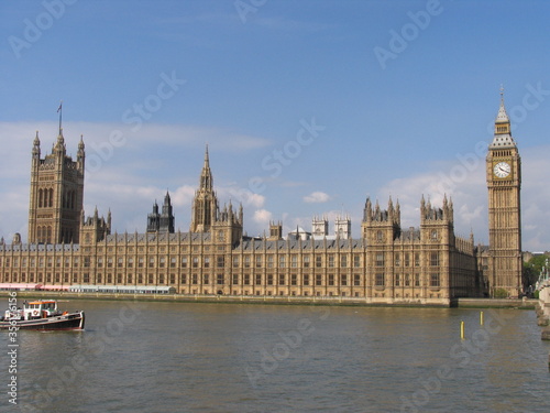 London s famous and renowned big ben