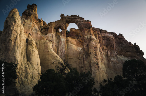 Valokuvatapetti Grosvenor Arch in  Utah
