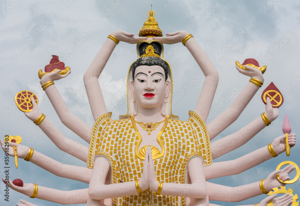 Obraz premium Guanyin statue at Big Buddha area in Wat Plai Laem, Koh Samui, Thailand
