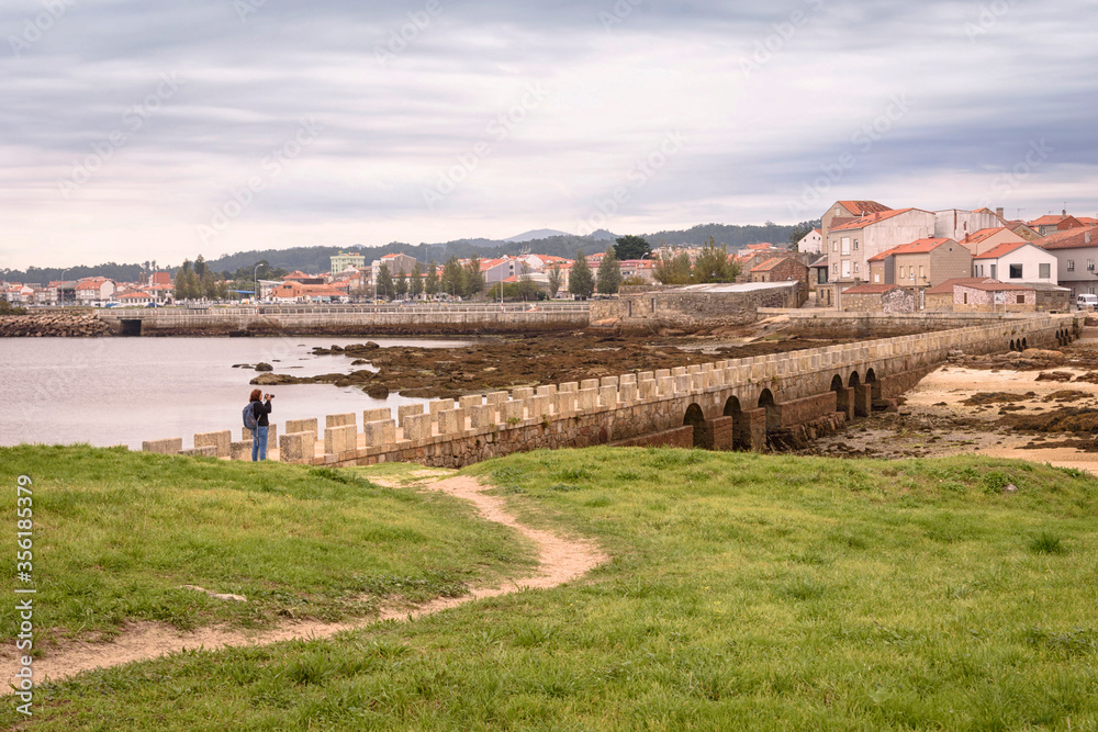 Puen of the island of San Sadurniño and view of Cambados, Rias Bajas, Pontevedra, Galicia, Spain, Europe