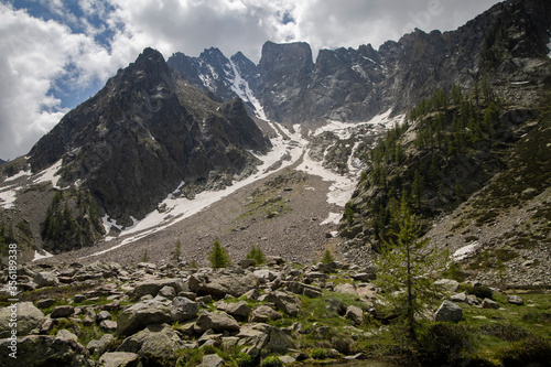 the Lourousa gully on Monte Argentera and Corno Stella