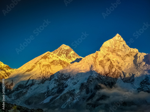 Everest lhotse y nuptse vstos desde la cima del kalapathar