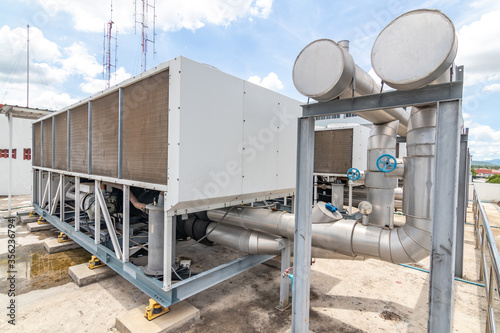 Canvastavla Industrail free-cooling chiller air conditioner on the rooftop.