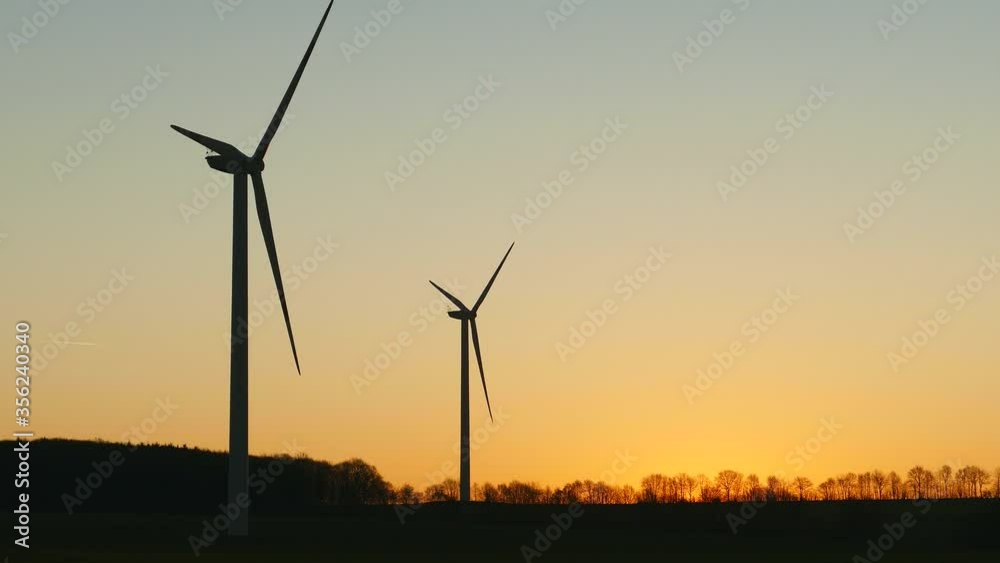 WS Silhouettes of wind turbines / Kirf, Rhineland-Palatinate, Germany WS Silhouettes of wind turbines / Kirf, Rhineland-Palatinate, Germany