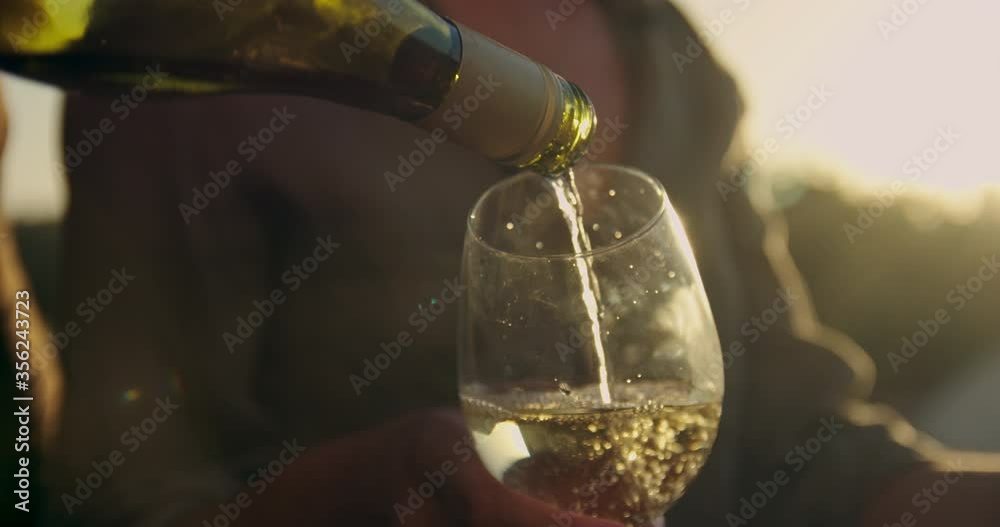 MS Couple drinking wine / Claremont, Cape Town, South Africa
