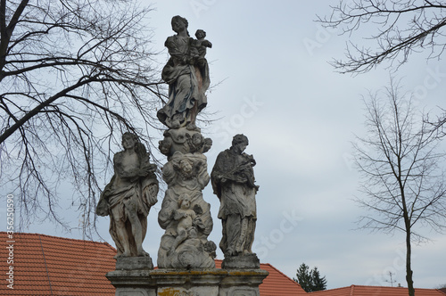 TASOVICE - KOLUMNA MARYJNA Z 1736 ROKU photo