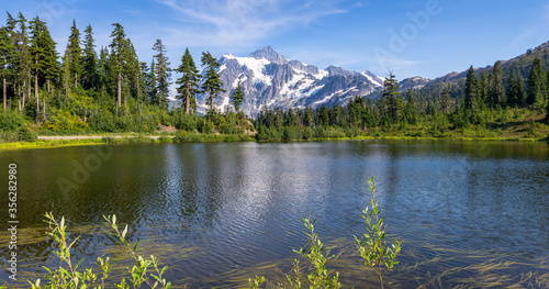 Canvas Print View of Mount Shuksan behind Picture Lake in Mt