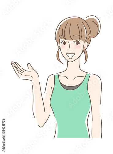 笑顔で手のひらを差し出す女性
