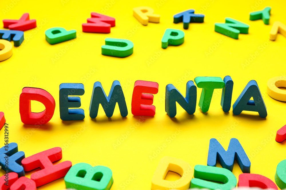 Fototapeta premium Word DEMENTIA on color background