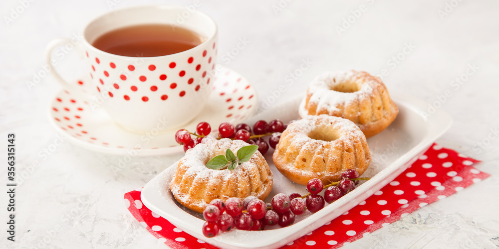 cakes on a table, selective focus, copy space