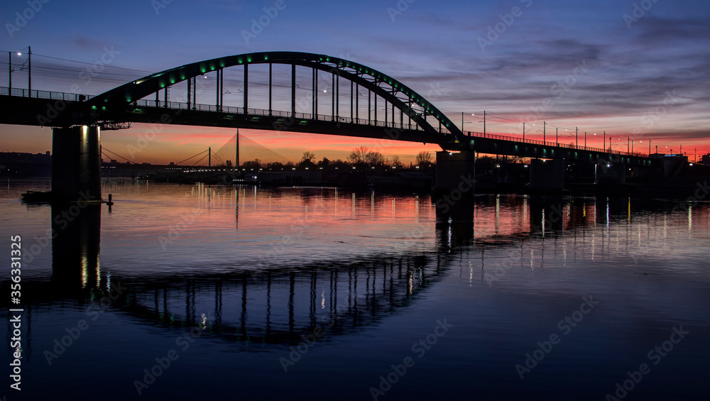 Obraz premium Belgrade, Serbia - Bridges spanning the Sava River at sunset