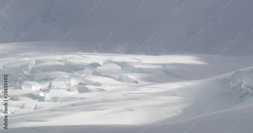 MS PAN Deep snow at Neko Harbor / Antarctica MS PAN Deep snow at Neko Harbor / Antarctica