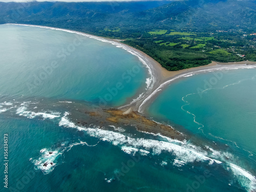 Obraz na plátne Beautiful aerial view of the majestic whale tale in the beach of the National pa