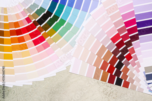 Color palettes on light bac...