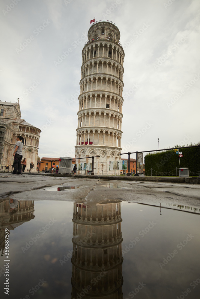 The leaning tower of Pisa in Pisa, Italy