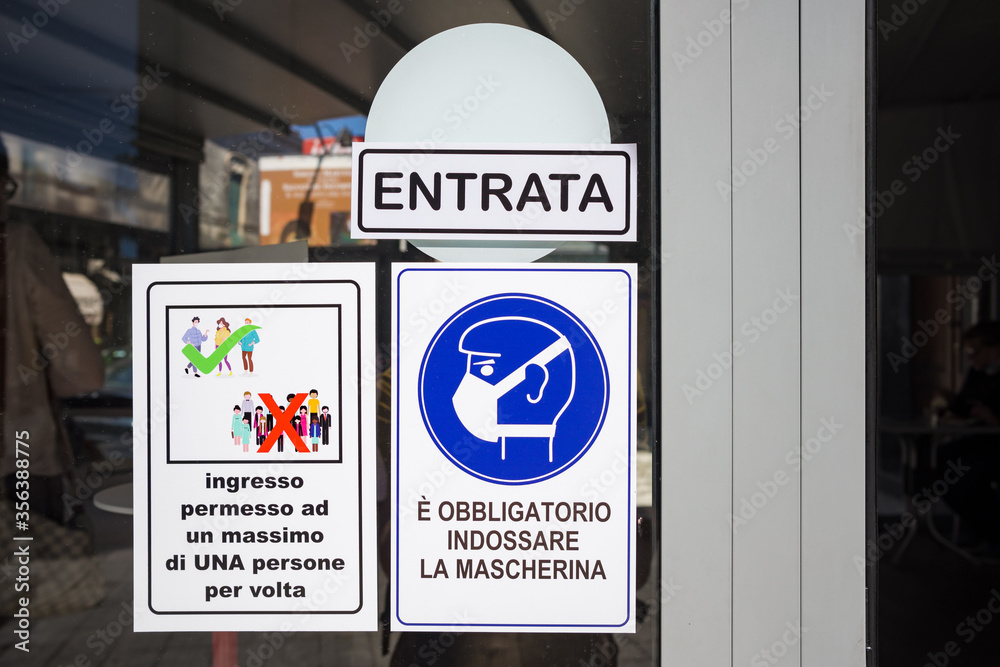 Quarantine messages on the door of cafe in Sicily, Italy Quarantine messages on the door of cafe in Sicily, Italy