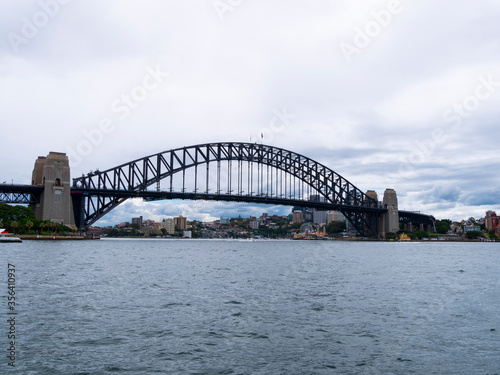 The famous Harbour Bridge, Sydney © Carlo