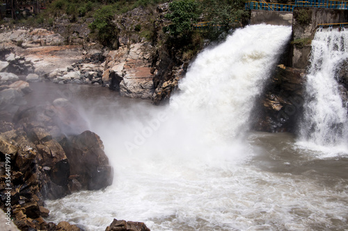 Image of an low capacity dam on ganga river