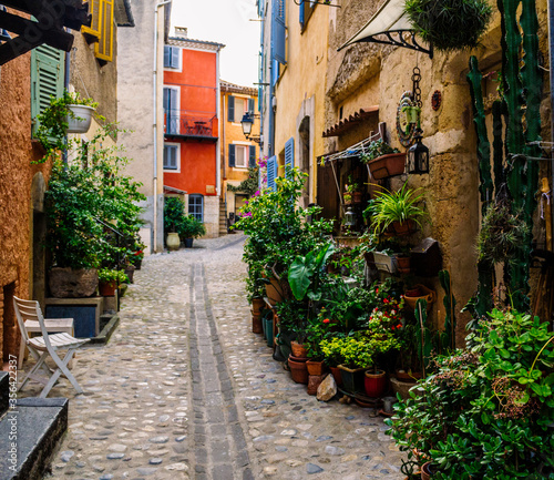 Une rue provençale