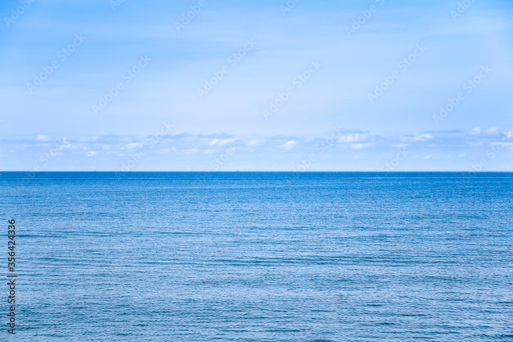 Obraz premium Blue sea and sky