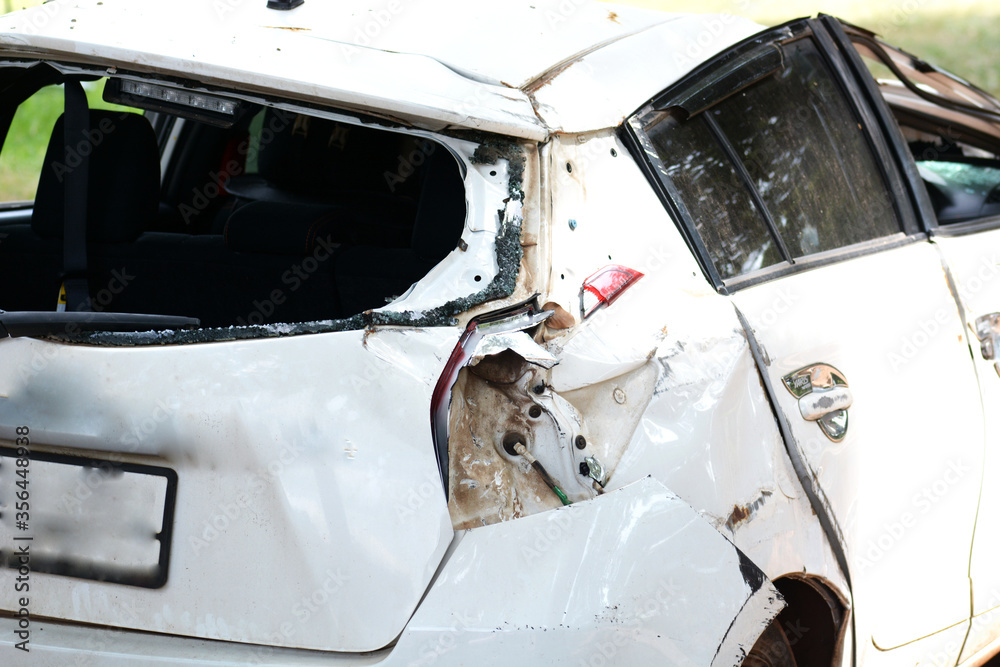 Fototapeta premium old broken car
