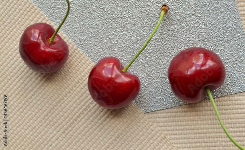 Trio de cerises photo